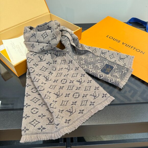 Louis Vuitton Gray Monogram Scarf - Picture 1 of 5